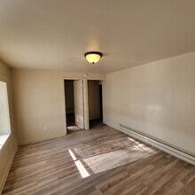 9726 E Raymond St in Indianapolis, IN - Building Photo - Building Photo