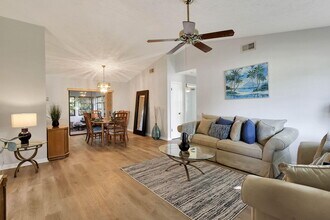 1521 SW Curry St in Port St. Lucie, FL - Building Photo - Building Photo