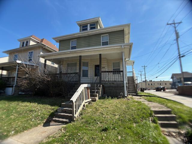 property at 1010 N Elmwood Ave