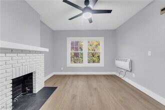 12009 Clifton Blvd in Lakewood, OH - Foto de edificio - Building Photo