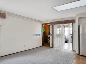 17128 NE 23rd Pl in Bellevue, WA - Building Photo - Building Photo