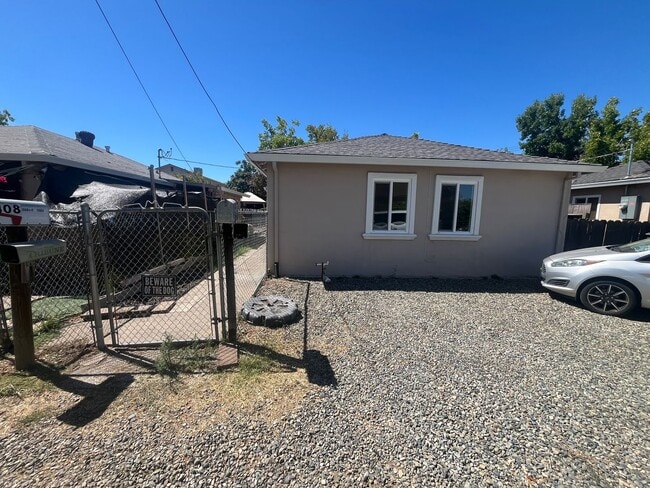 406 Niles Ave