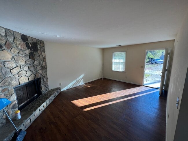 120 Mitchell Cir in Carrollton, GA - Building Photo - Building Photo