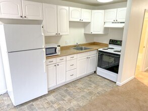 Harvard House in Seattle, WA - Building Photo - Interior Photo