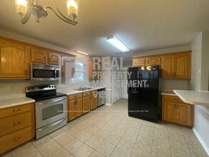201 St Brendands Dr in Bonaire, GA - Building Photo - Building Photo