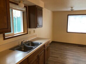 1420 Z St in Vancouver, WA - Foto de edificio - Building Photo