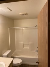 1228 E 1st Ave in Camas, WA - Foto de edificio - Building Photo