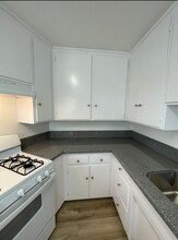 6037 Whitsett Ave-Unit -307 in Los Angeles, CA - Building Photo - Building Photo