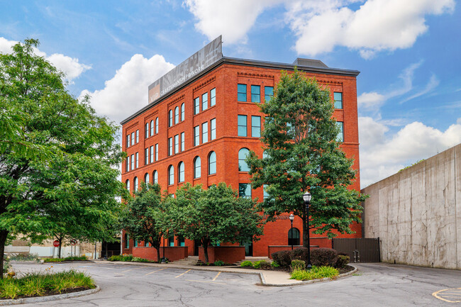 One Webster's Landing in Syracuse, NY - Building Photo - Building Photo