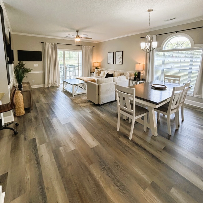 4713 Wild Iris Dr in Myrtle Beach, SC - Foto de edificio - Building Photo