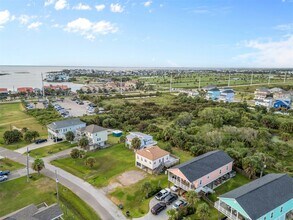 3811 Las Palmas St in Galveston, TX - Building Photo - Building Photo