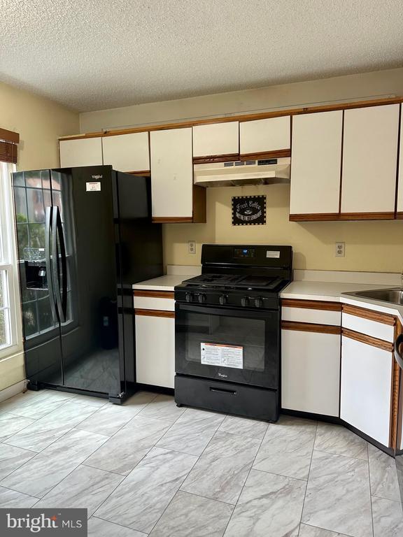 property at 158 Rumson Dr