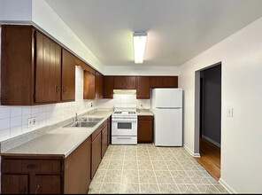 430 W Stevens Dr, Unit ONE BED in Addison, IL - Foto de edificio - Building Photo