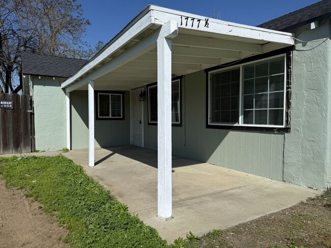 1777 Stretch Rd in Merced, CA - Building Photo - Building Photo