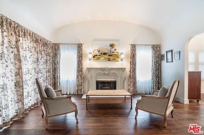 106 N Citrus Ave in Los Angeles, CA - Building Photo - Building Photo