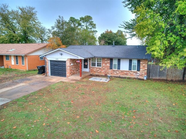 property at 605 SW 10th St