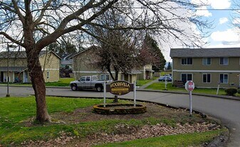 1015 Oakhurst Dr in Elma, WA - Building Photo