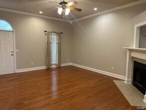 101 Fawn Forest Dr in New Market, AL - Foto de edificio - Building Photo