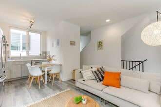 128A W Florentia St in Seattle, WA - Building Photo - Building Photo