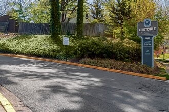 Eastdale Apartments in Riverdale, MD - Foto de edificio - Building Photo