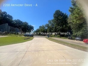 2200 Anthony Dr in Durham, NC - Building Photo - Building Photo