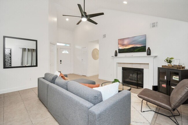 7830 Pardee St in Houston, TX - Foto de edificio - Building Photo