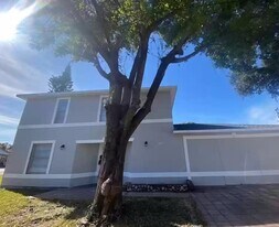 3801 Kimball Ave in Tampa, FL - Building Photo