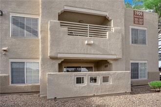 1909 Mountain Hills Ct, Unit 205 in Las Vegas, NV - Building Photo - Building Photo
