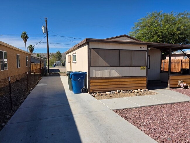 1849 Granada Dr in Bullhead City, AZ - Building Photo - Building Photo