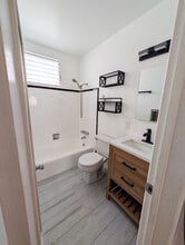 1523 11th St in Santa Monica, CA - Foto de edificio - Building Photo
