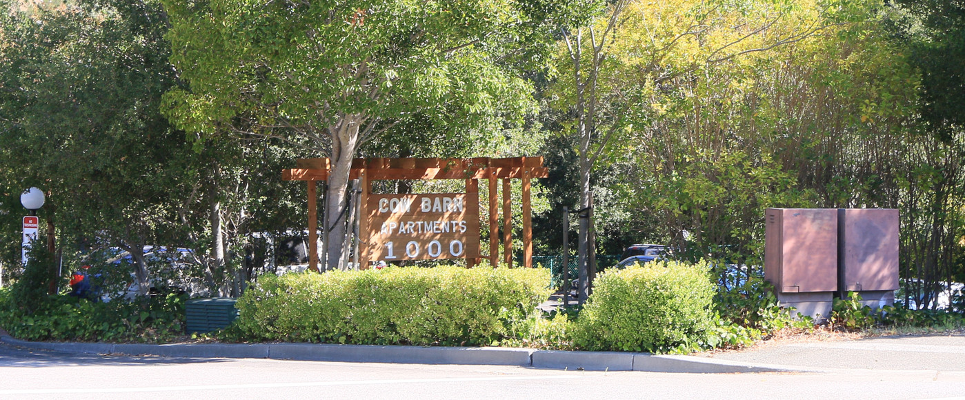 Cowbarn Apartments in Novato, CA - Building Photo