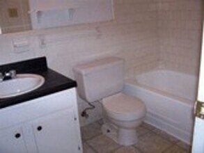 2020 Continental Ave in Tallahassee, FL - Building Photo - Building Photo