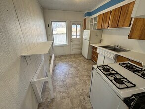 1719 S Glenn Ave-Unit -2 in Wichita, KS - Building Photo - Building Photo
