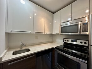 925 W Carmen Ave in Chicago, IL - Foto de edificio - Building Photo