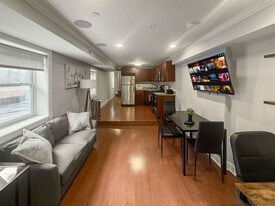 606 S 2nd St in Philadelphia, PA - Building Photo