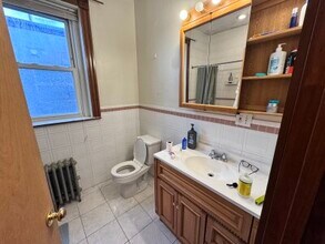 20 Gibbs St, Unit 6 in Brookline, MA - Foto de edificio - Building Photo