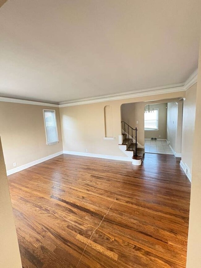 3019 Heresford Dr in Parma, OH - Building Photo - Building Photo