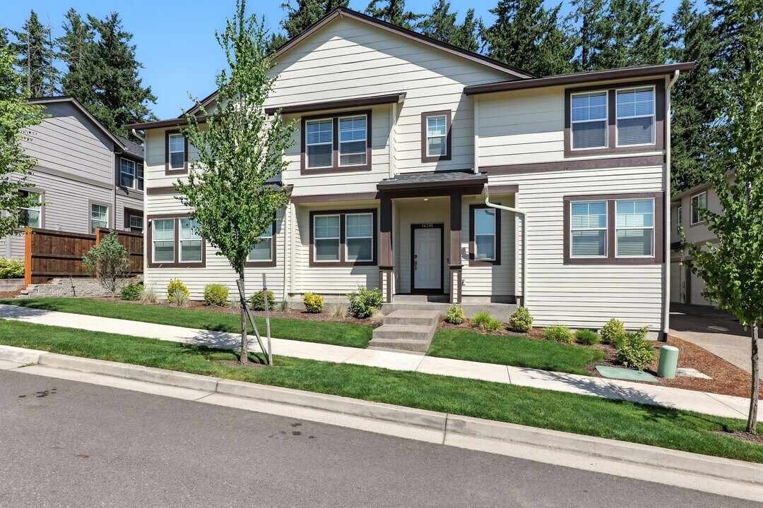 14398 SW 165th Ave in Tigard, OR - Building Photo