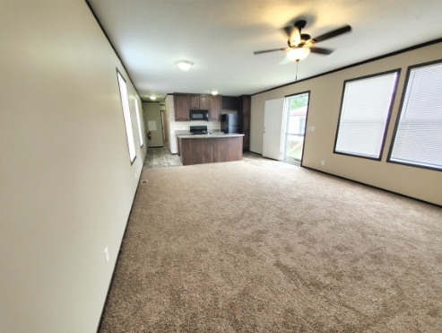 9491 Lighthouse Dr in Fair Haven, MI - Foto de edificio - Building Photo