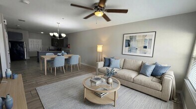 5601 Cuenca Dr in Laredo, TX - Building Photo - Building Photo