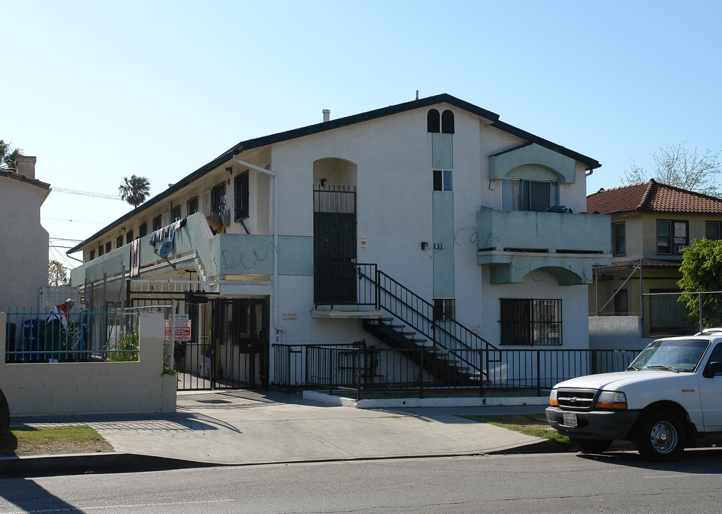 625 N Normandie Ave in Los Angeles, CA - Foto de edificio