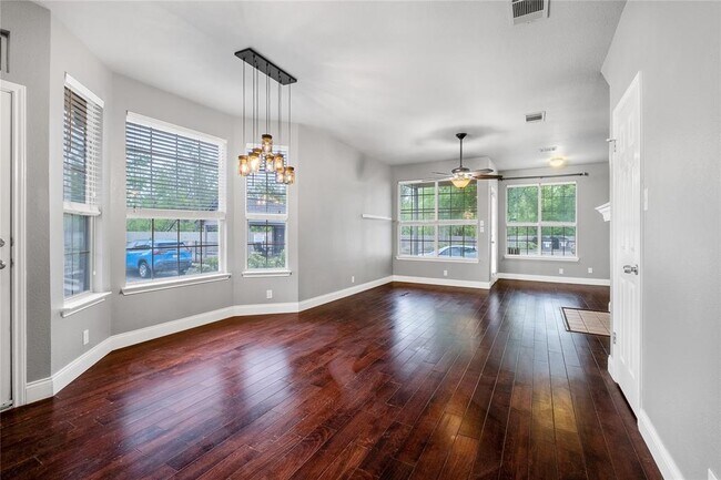 12401 Los Indios Trail in Austin, TX - Building Photo - Building Photo