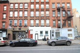 109 Broadway in Brooklyn, NY - Building Photo - Floor Plan