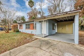 1052 Peter Rd in Daytona Beach, FL - Building Photo - Building Photo