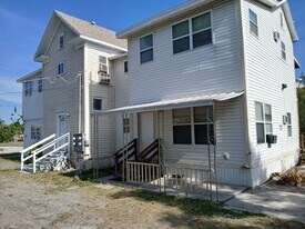 114 N Dade Ave, Unit B in Arcadia, FL - Building Photo