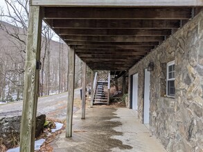 494 Millers Pond Ln in Boone, NC - Foto de edificio - Building Photo