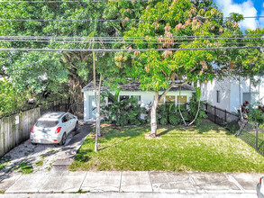 6210 NE 5th Ave in Miami, FL - Building Photo - Building Photo