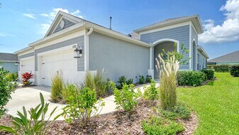 4720 Willow Bend Ave in Parrish, FL - Building Photo