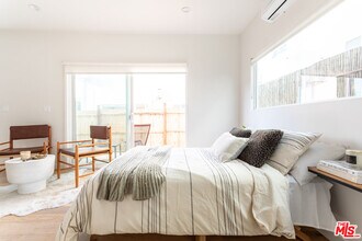 3613 1/4 Bellevue Ave in Los Angeles, CA - Building Photo - Building Photo