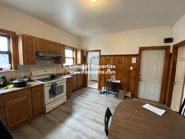 8 Boylston St, Unit 3